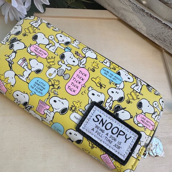 Mmiso Accessories - Snoopy Yellow Zip around Long Wallet